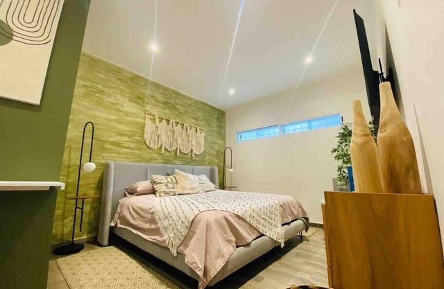 0) Suite Mía: Luxury Comfort Queen Size Bed Roma Sur