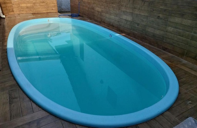 0005.02 - Maranduba - Chalé - 1 Dorm - 6 Pess - 3 Quadras Do Mar - Piscina Coletiva - WIFI - Ar Condicionado