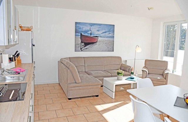 02 Holiday apartment with terrace OG Dranske - beautiful vacation apartments in Dranske on