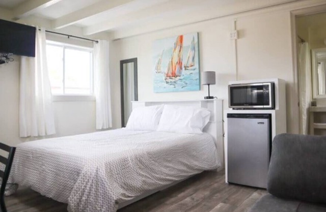 03. Charming one-bedroom resort with pool