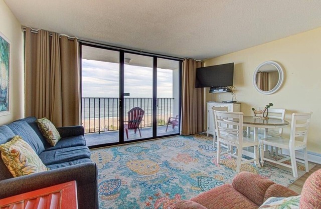 0409 Turtle Cove (1-Bedroom Home) with Pool
