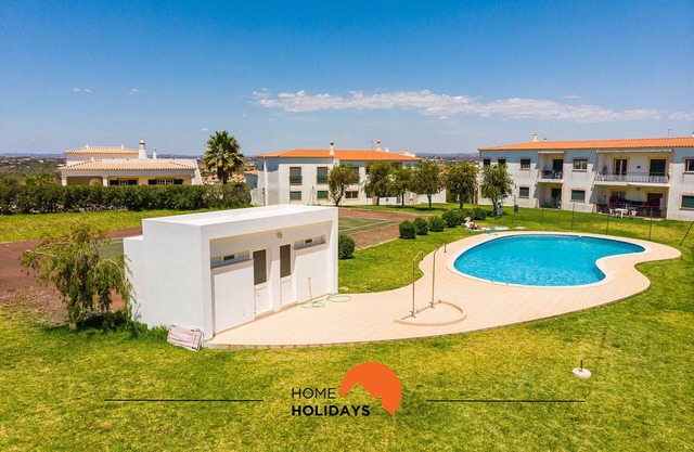 #064 Families Only - Oh Live by Home Holidays