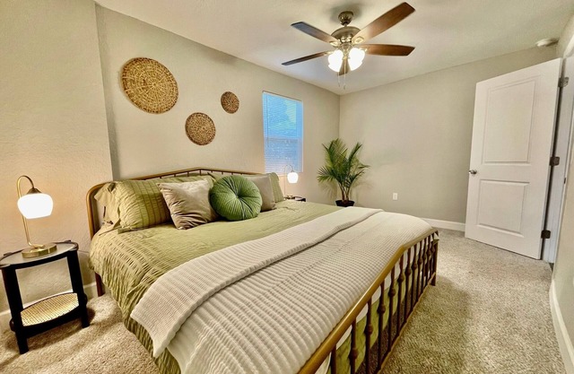 1/1 Downtown Lakeland Pet Friendly Home