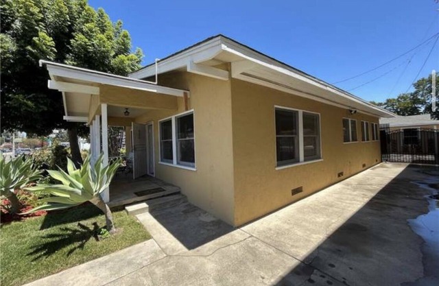 1.3 miles from Disneyland