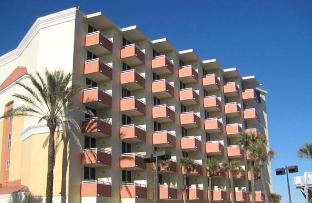 1 BDRM~ COVE ON ORMOND BEACH~ GREAT VIEWS, INDOOR/OUTDOOR POOLS & MORE