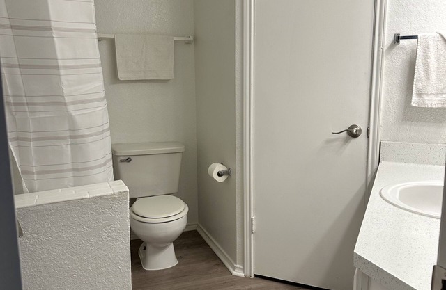 1 bed 1 bath. Lake and pool access. nComfortable, quiet, study and relax suite.