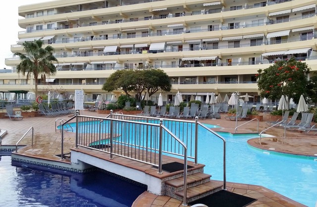 1 Bed Hotel Apt. in Costa Adeje, Few minutes walk to Beach, Shops & Restaurants