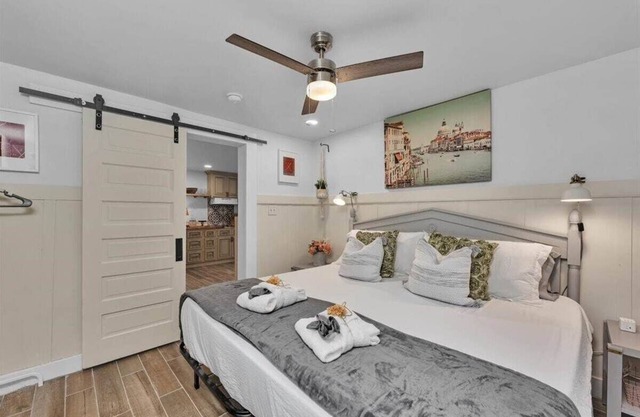 1 bedroom, 1 bathroom home that sleeps 3