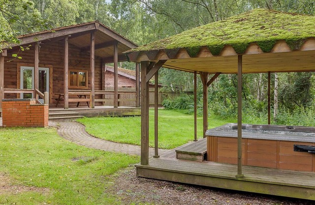 1 bedroom accommodation in Freehay, Cheadle