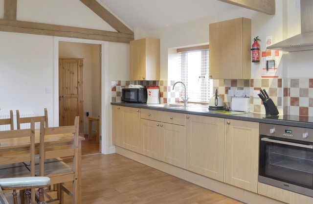 1 bedroom accommodation in Binknoll, near Royal Wootton Bassett