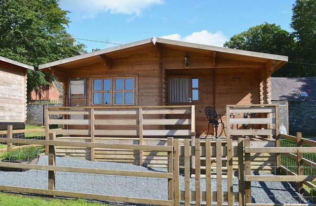 1 bedroom accommodation in Mydroilyn, near Newquay and Aberaeron