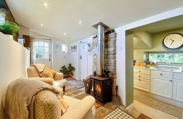 1 bedroom accommodation in Neston, near Corsham