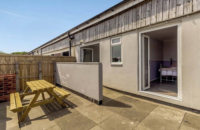 1 bedroom accommodation in Crimdon