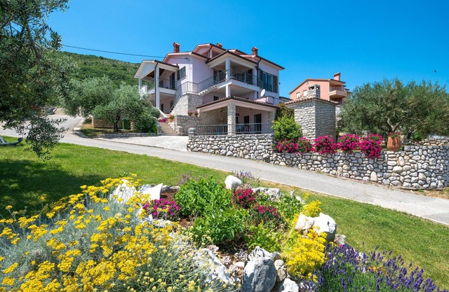 1 bedroom amazing apartment in Ravni