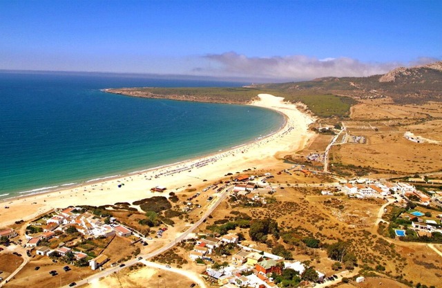 1 Bedroom Apartment (2 Adults + 1 Child) Bolonia Beach