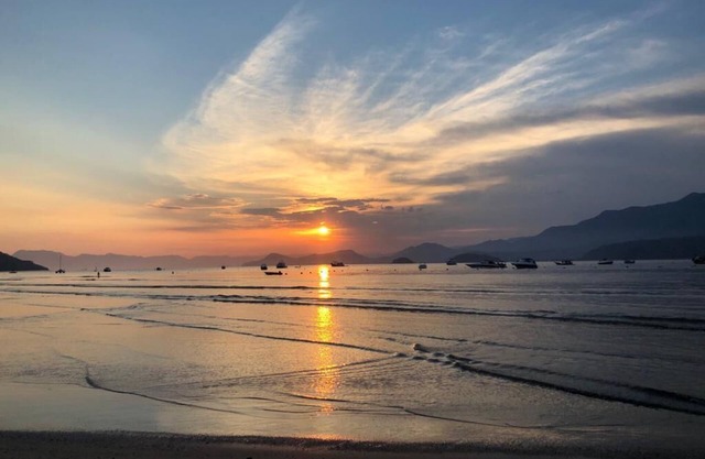 1-bedroom apartment, furnished, swimming pool, playground and barbecue.