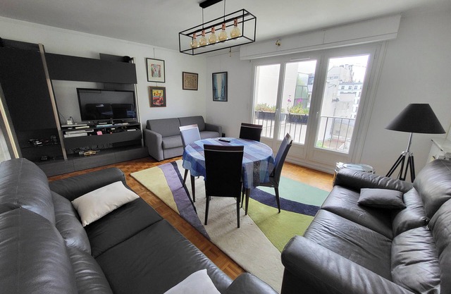 1 Bedroom Apartment in Paris