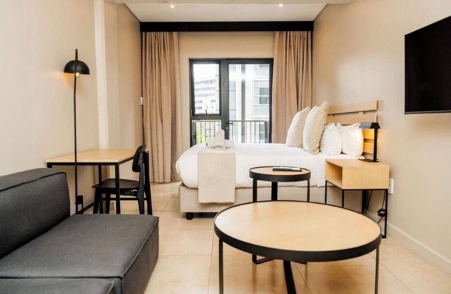 1-bedroom apartment in amazing Sandton with exceptional view