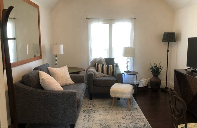1 Bedroom Apartment Downtown Livingston