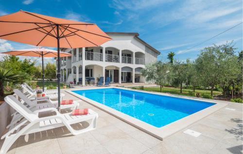 1 Bedroom Awesome Apartment In Nova Vas