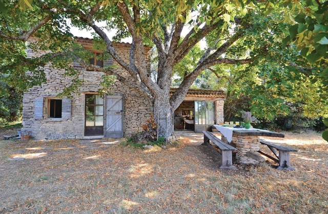 1 bedroom beautiful home in Saignon