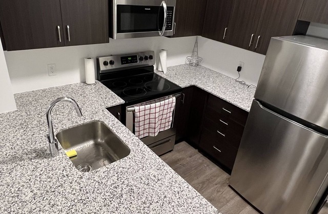 1 Bedroom Condo with Gym