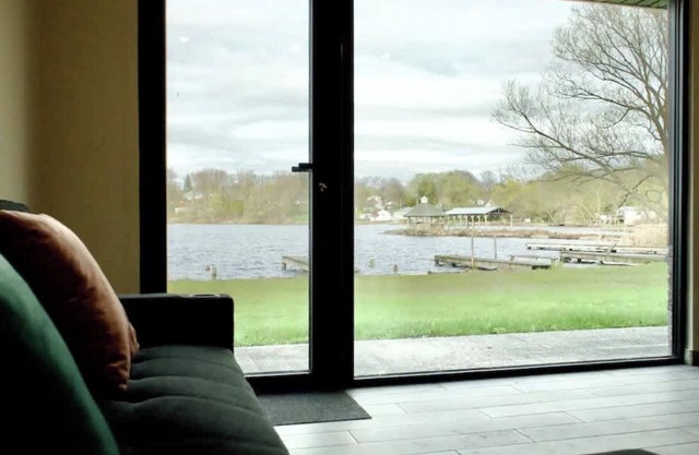 1 Bedroom Cottage #3: Willow Bay