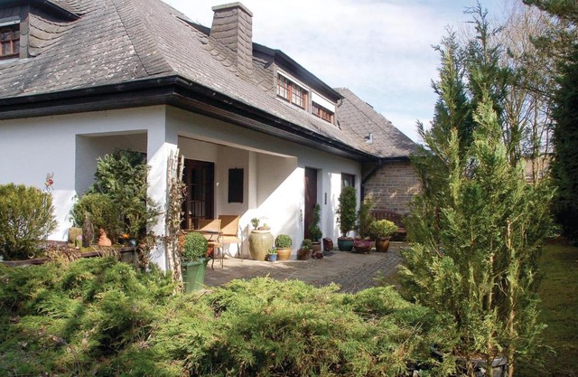 1 Bedroom Cozy Apartment In Schönecken