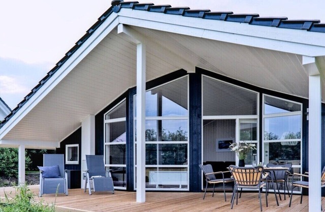 1-bedroom holiday home