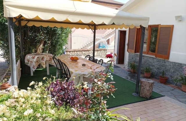 1 Bedroom Private vacation home in Pisciotta
