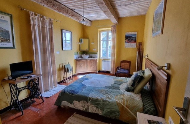 1 bedroom private vacation home in mallemort