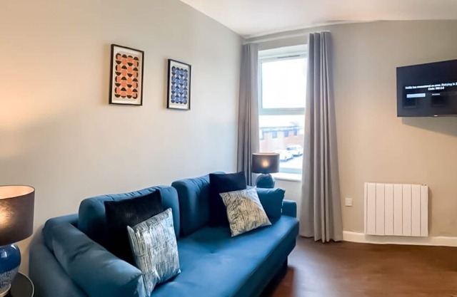 1 Bedroom sleeps 4-Apartment-Private bathroom