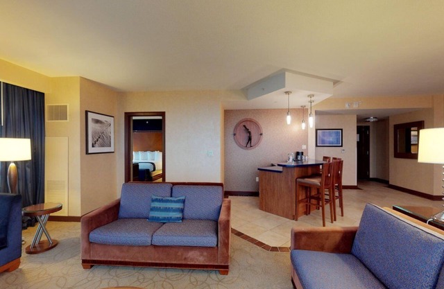 1-Bedroom Suite at a 4⭐️ Hotel