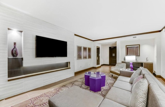 1-Bedroom Suite at a 4⭐️ Hotel