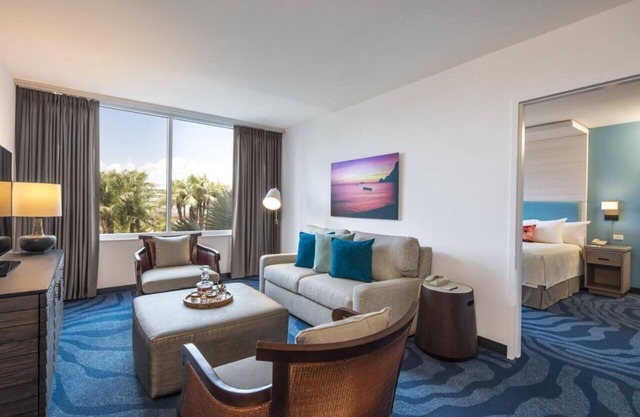 1-Bedroom Suite at a 4⭐️ Hotel
