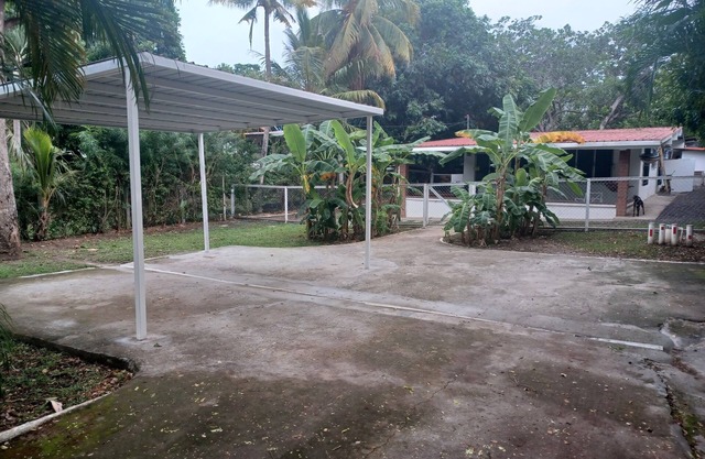 1 BLOCK FROM THE BEACH CORONADO, PANAMA! COZY INEXPENSIVE RENTAL