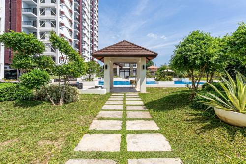 1-Br Chic Condo Near Airport 2-7 pax