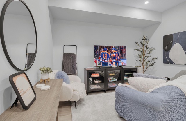 1 BR Suite | Air Conditioned | Stylish | Coffee & Tea Station| Fully Stocked