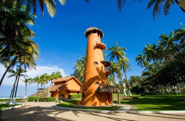 1 BR Villa w/WI-FI, Full Kitchen & More