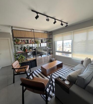 1 Dorm - Alto Padrão - 16 Andar - Home Office