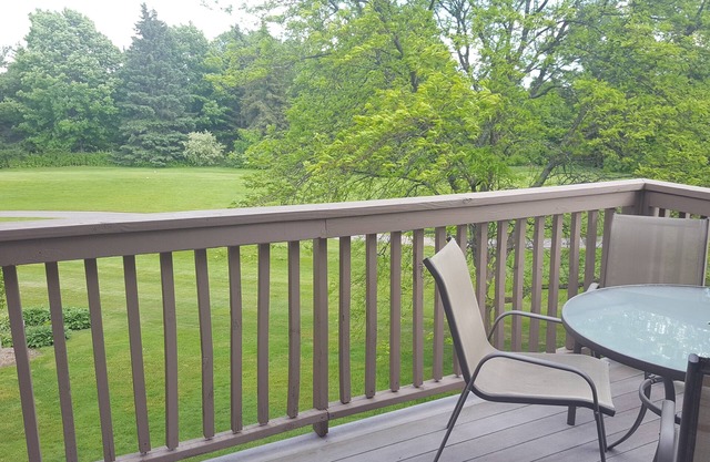 🌞1 July night left! 3br/2ba Condo-Deck, Wifi, A/C, sleeps 8! ❤️ location!