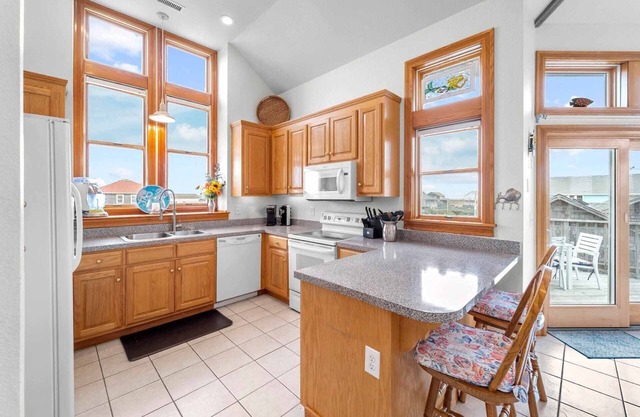 1 Love Means an Oceanside Home with Private Pool, Hot Tub, and Basketball Hoop