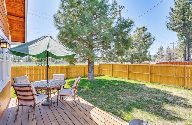 < 1 Mi to Lake Almanor: Home w/Furnished Decks!