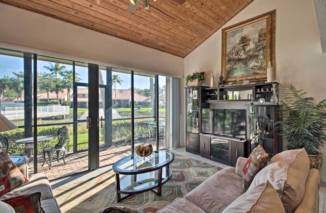1 Mi to PGA Golf: Retreat w/Pool in Palm Beach