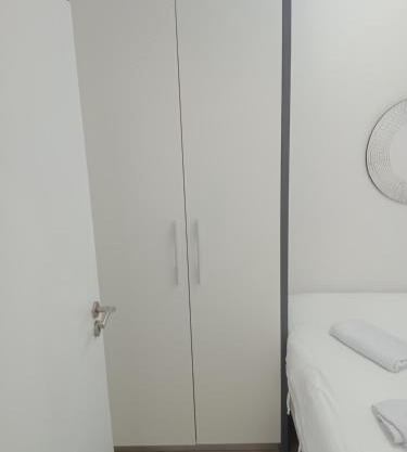 1 on albert Luxury apartment