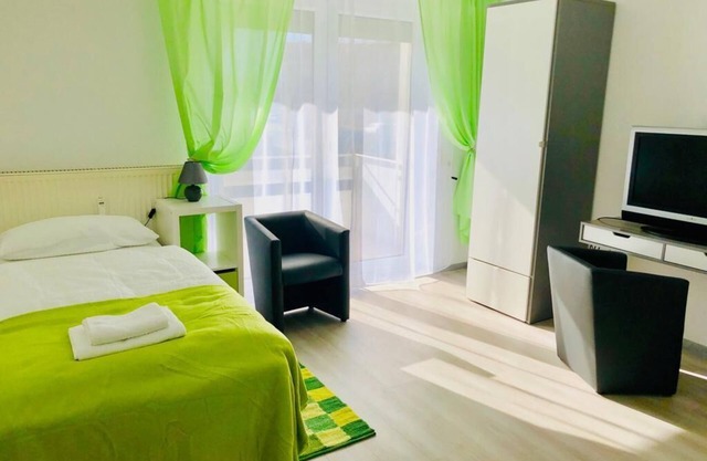 1 room apartment modern and newly renovated