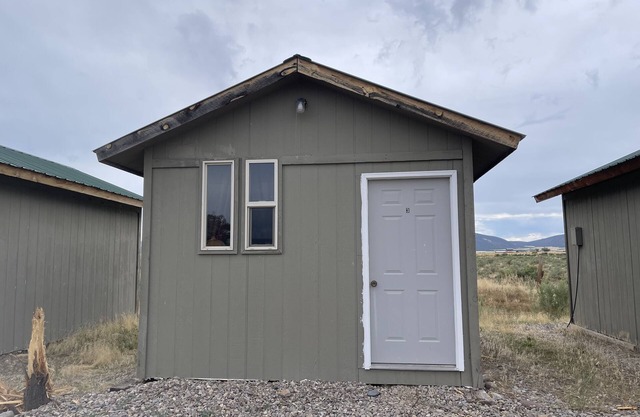 1 room cabin in the heart of Dry Creek Basin.