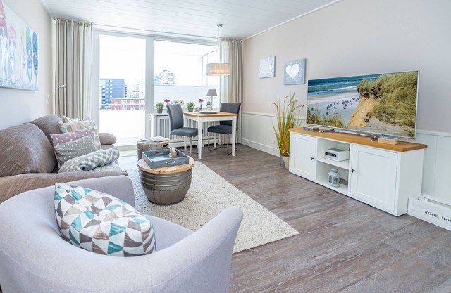 1-room vacation apartment with balcony in Westerland, right by the sea.