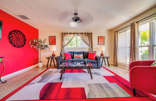 #1 ❤️ Spacious 1BR apt with All New Furniture
