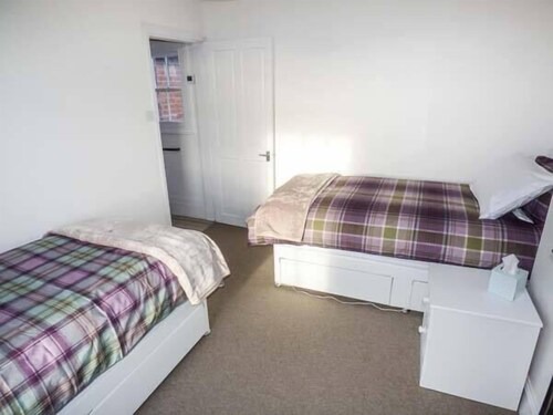 1 Willow Cottage, UPTON UPON SEVERN